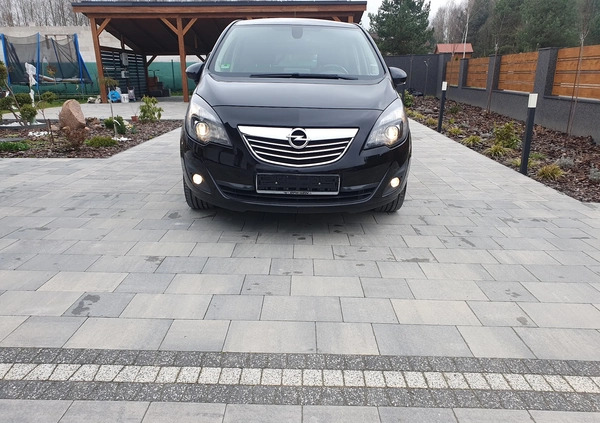 Opel Meriva cena 24800 przebieg: 135000, rok produkcji 2011 z Korfantów małe 277